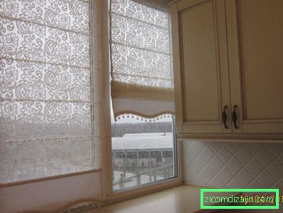 Short curtains for the kitchen (real photo)