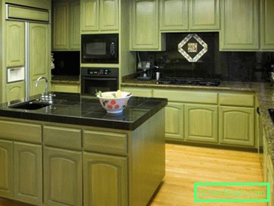 ts-140465873_green-kitchen-cabinets_s4x3-jpg-rend-hgtvcom-1280-960