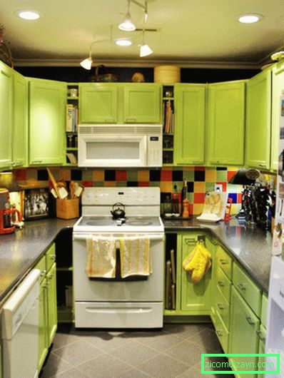 small-kitchen-with-lime-green-kitchen-cabinet-and-awesome-chandelier